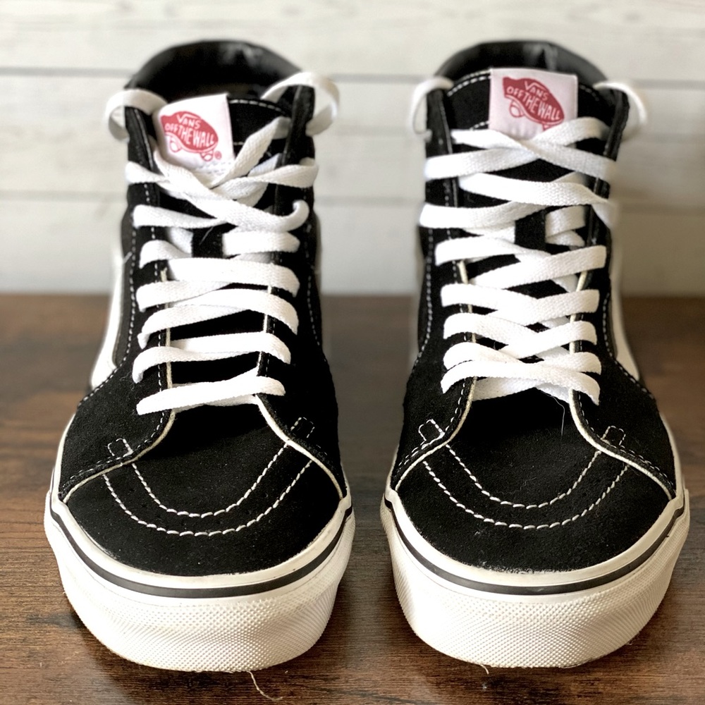 Vans “Sk8-Hi”